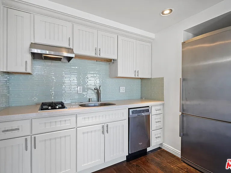800 W 1st St #1409 — Photo 13