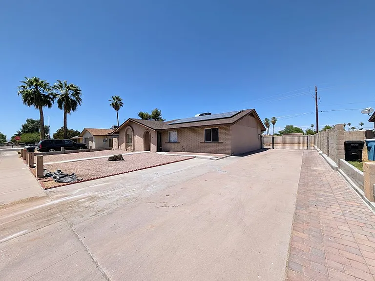 3848 W North Ln — Photo 36