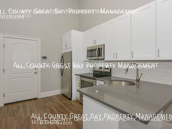 5th image of 101 Deer Park Ave APT 3