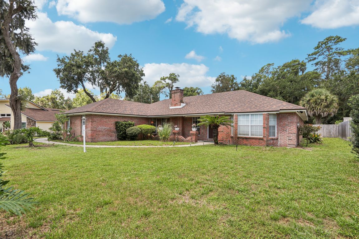 Shoreward Ave-S0708-001.jpg