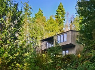 5816 Crystal Springs Dr NE, Bainbridge Island, WA 98110