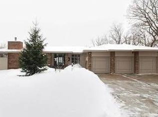 1430 Neal Ave N, Lake Elmo, MN 55042