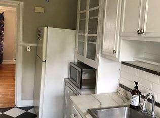 1013-B8 N Elm St, Greensboro, NC 27401