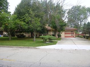 905 Grand Blvd, Joliet, IL 60436