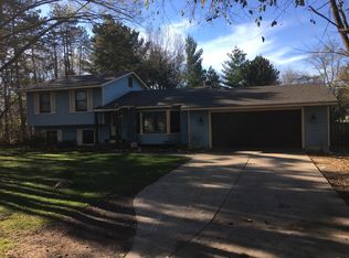 3275 Ivanrest Ave SW, Grandville, MI