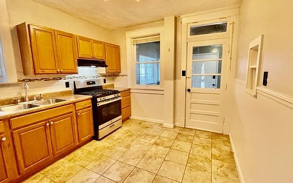 4th image of 5009 Murdoch Ave #A