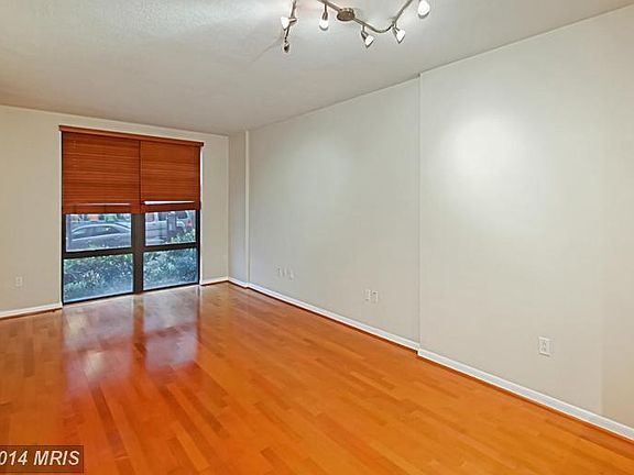 4th image of 1021 N Garfield St APT 120