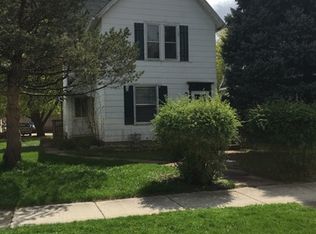 221 Lovell St, Elgin, IL 60120