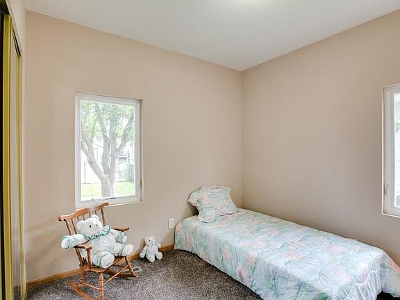 5th image of 1736 Margaret St