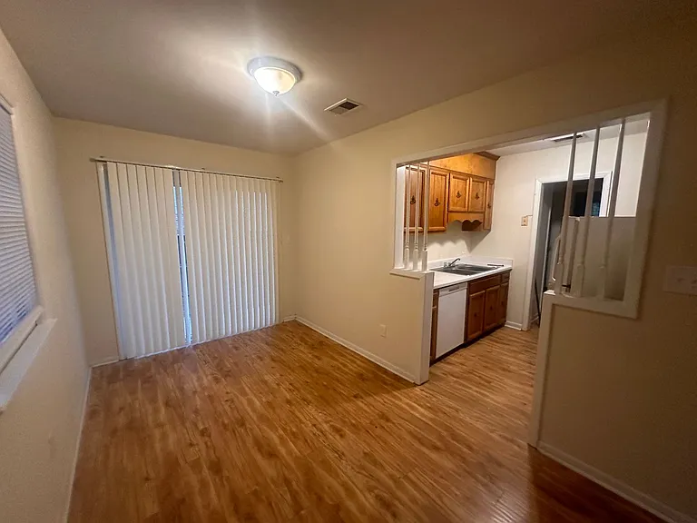 801 Montclair Dr — Photo 9