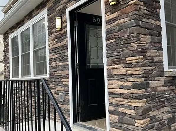 592 57th St, West New York, NJ 07093