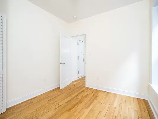 5th image of 268 6th Ave #25