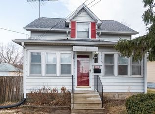 1143 Market St, Dekalb, IL 60115