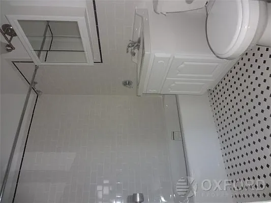 Rented by Oxford Property Group | media 19