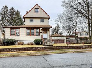53 Merritt Ave, Bergenfield, NJ 07621