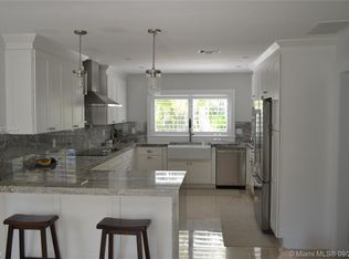7121 SW 92nd St, Pinecrest, FL 33156