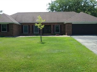 8928 Quail Ridge Ct, Dubuque, IA 52003