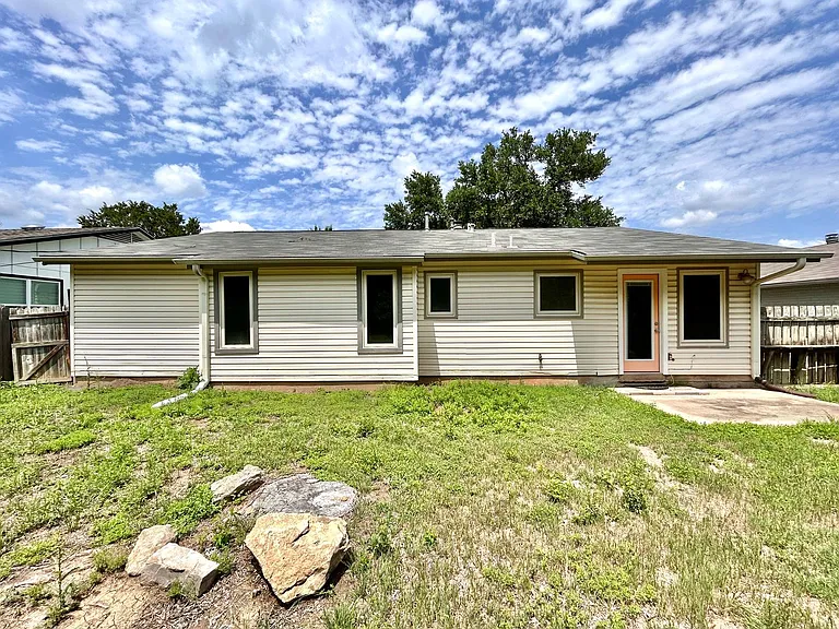 3305 Oak Aly — Photo 19