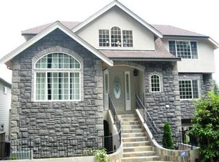 8915 NE 119th Pl, Kirkland, WA 98034