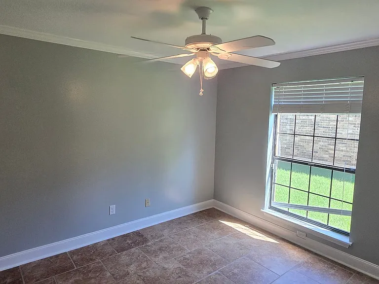 500 Northpark Dr — Photo 10