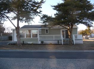 298 E Miami Ave, Villas, NJ 08251