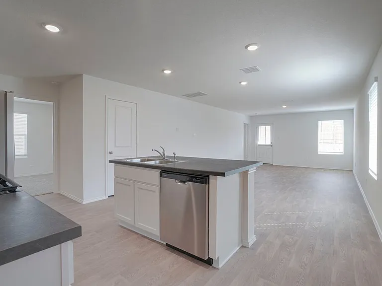 158 Alkali Dr — Photo 4