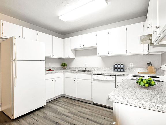 4th image of 2124 NW 55th Blvd #0