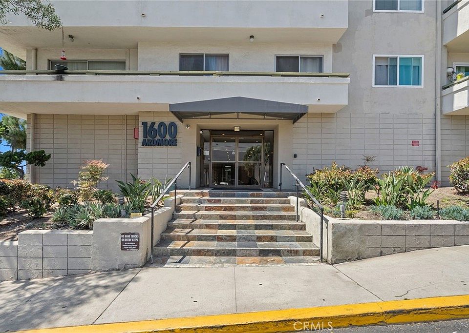1st image of 1600 Ardmore Ave Unit 417