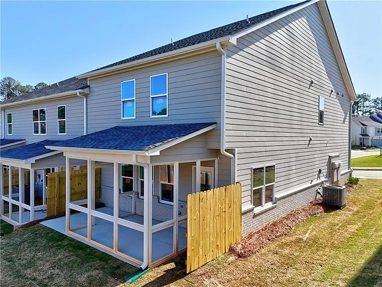1257 Fern Ridge Ct — Photo 2