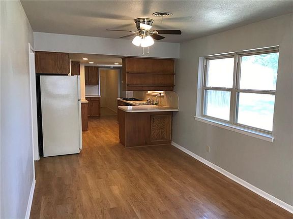 5th image of 3059 Cameo Ln