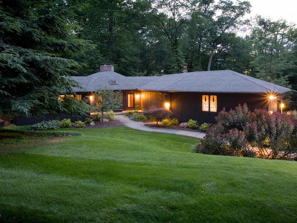 5475 Glen Harbor Dr-201