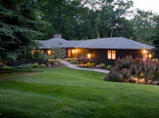 5475 Glen Harbor Dr, Kalamazoo, MI 49009