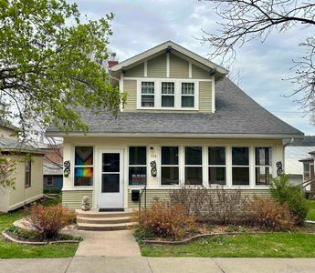 508 W Main St, Decorah, IA, 52101