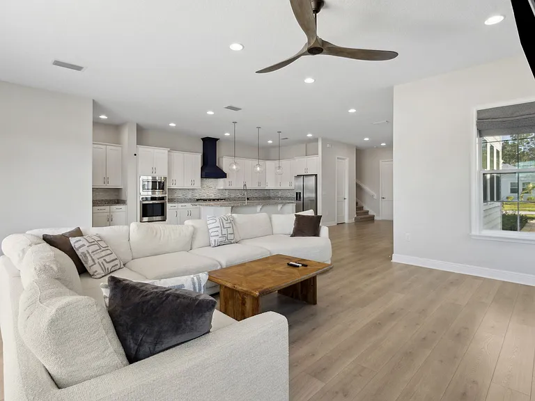 401 Marquesa Cir #1 — Photo 21