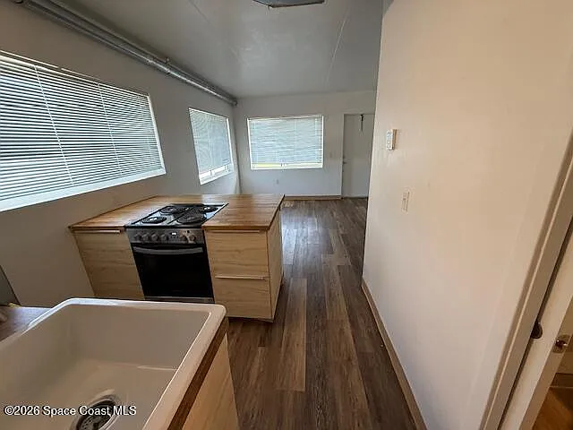 2421 Stone St #206 — Photo 10
