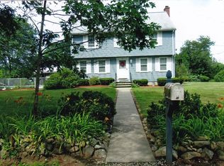 21 Bow St, Peabody, MA 01960