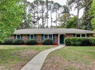 101 E Pines Rd, Savannah, GA 31410