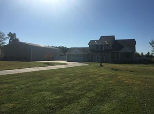 7117 E Mount Garfield Rd, Nunica, MI 49448