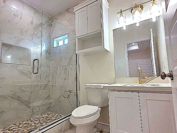 5th image of 474 Lampasas St #Ab