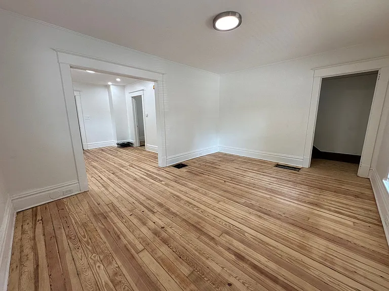 1253 College Ave NE — Photo 2