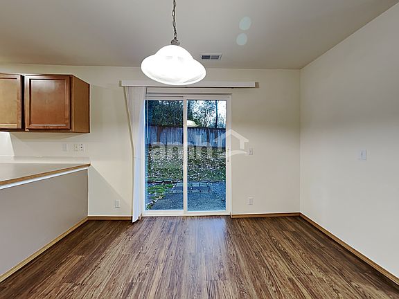 5th image of 20532 197th Ave E
