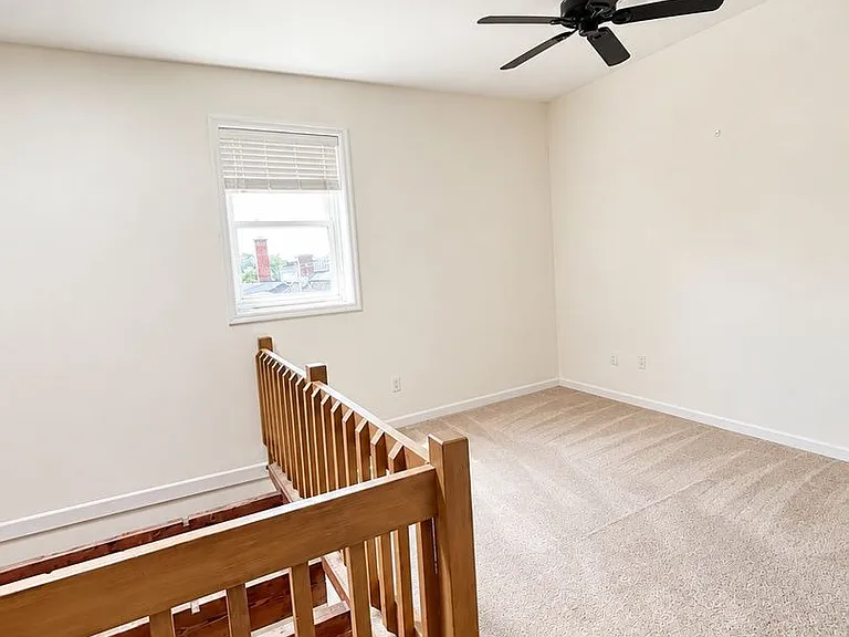 235 King St #6 — Photo 13