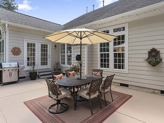 4th image of 228 Silvercliff Dr