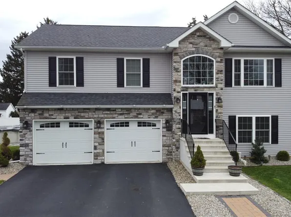 4240 Nicholas St, Easton, PA 18045
