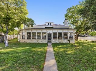 1028 Jefferson St, Kerrville, TX 78028