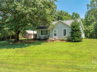 2770 Saint James Church Rd, Newton, NC 28658