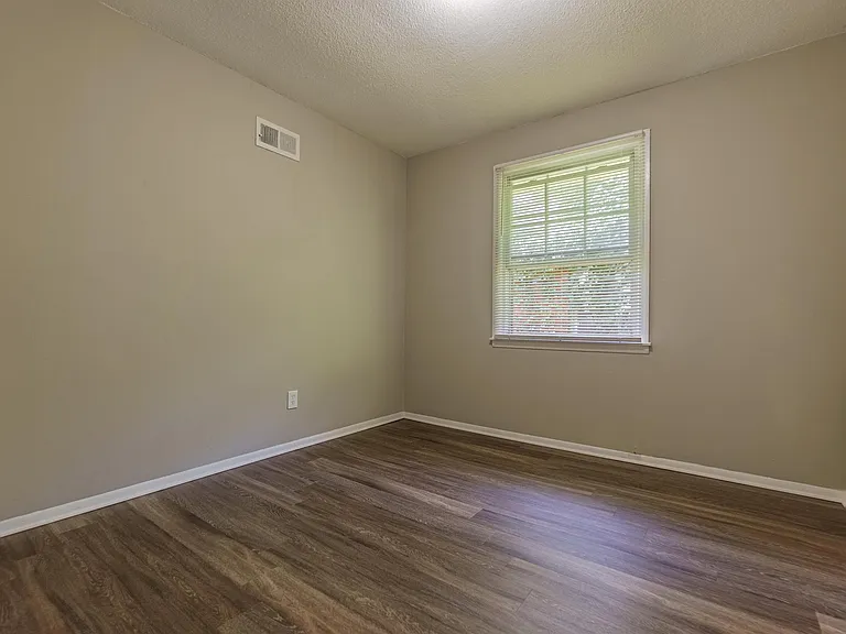 1024 Mendenhall Cv — Photo 7