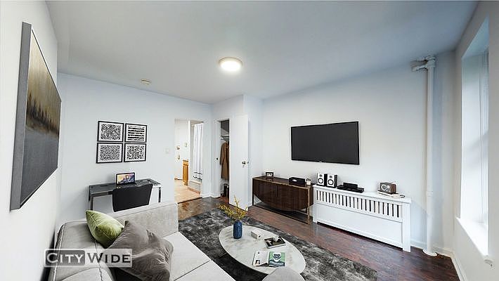 1st image of 230 E 89th St #9A