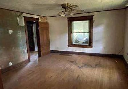4th image of 125 Pleasant Ave
