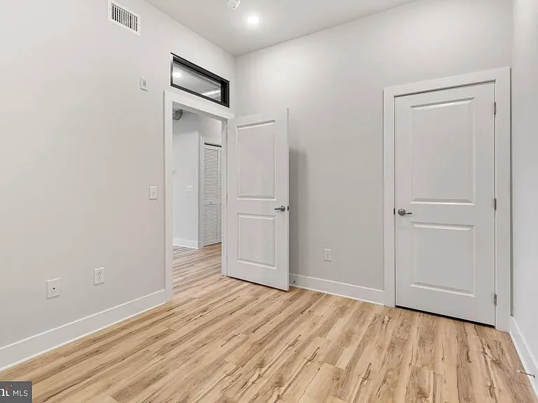 2440 Kensington Ave #203 — Photo 10